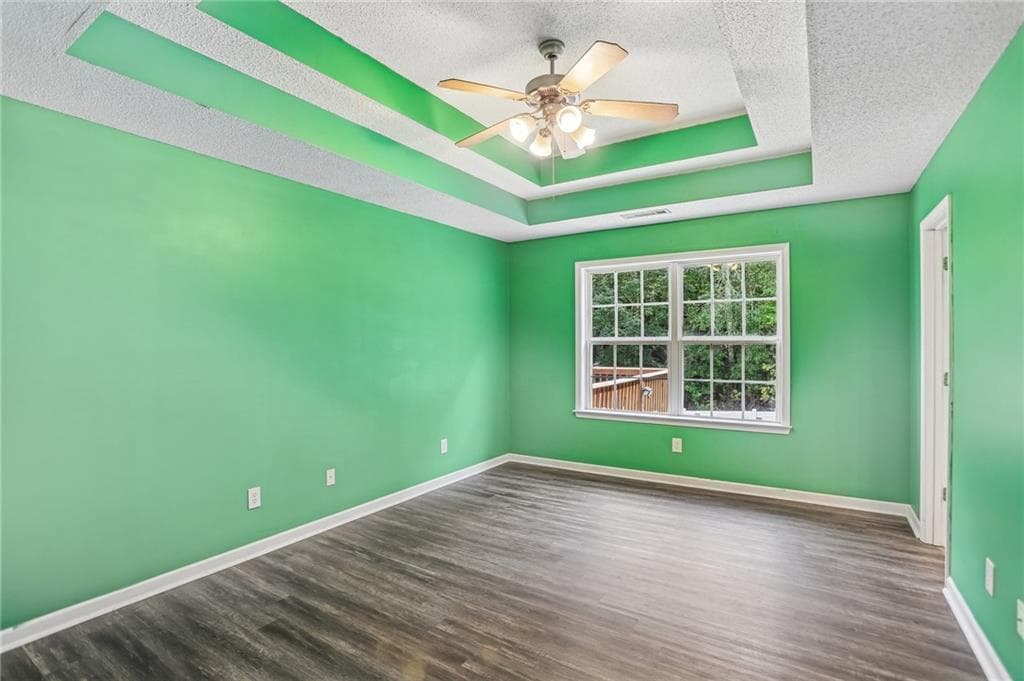 4 bedroom, 3 bathroom, 1,957 sq ft single family residence for sale at 25 Sunset Ridge Drive, Newnan, GA 30263 — photo 9