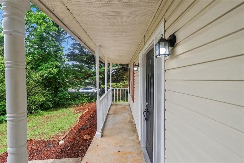 4 bedroom, 3 bathroom, 2,254 sq ft single family residence for sale at 1298 Berryhill Drive, Lithonia, GA 30058 — photo 3