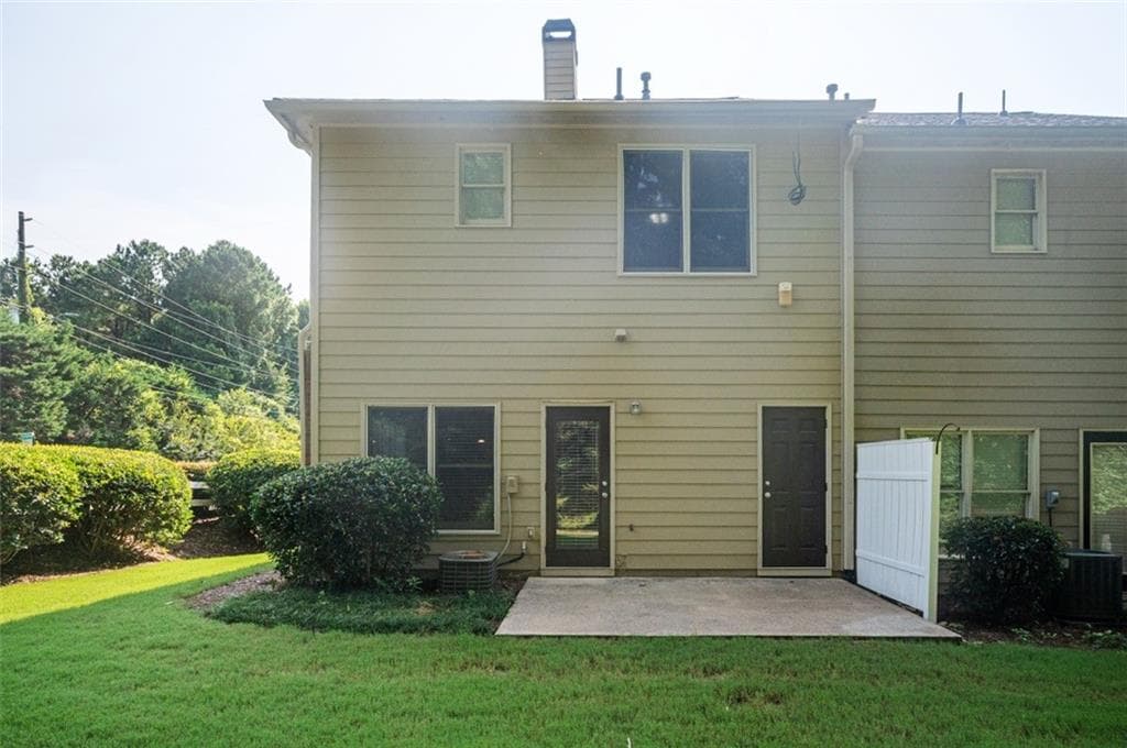 3 bedroom, 3 bathroom, 1,880 sq ft townhouse for sale at 100 Red Barn Lane, Acworth, GA 30102 — photo 5
