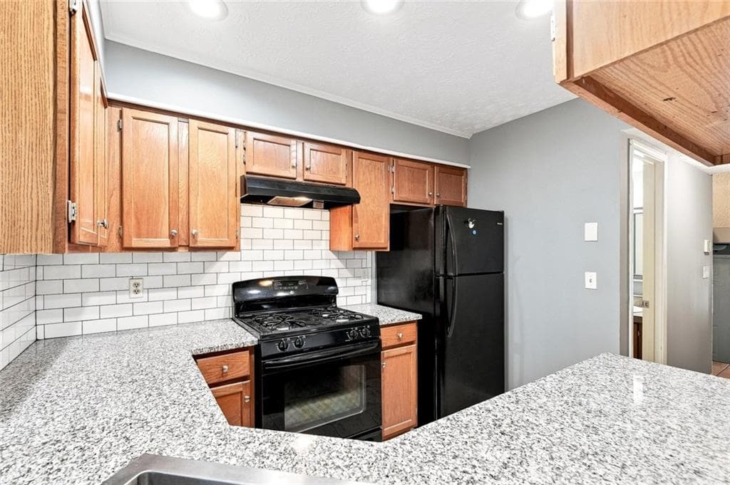 2 bedroom, 3 bathroom, 1,940 sq ft townhouse for sale at 668 Stratford Green, Avondale Estates, GA 30002 — photo 9