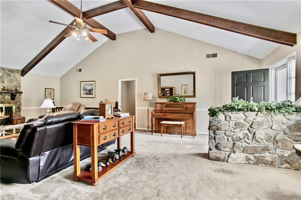 4 bedroom, 2 bathroom, 2,324 sq ft single family residence under contract at 5 Shadowbrook Drive, Rome, GA 30161 — photo 10