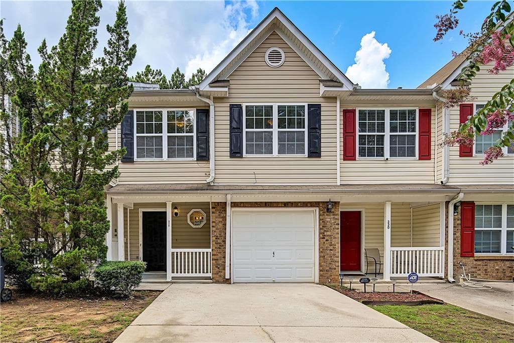 3 bedroom, 3 bathroom, 1,676 sq ft townhouse under contract at 330 Parkway Road, Union City, GA 30291