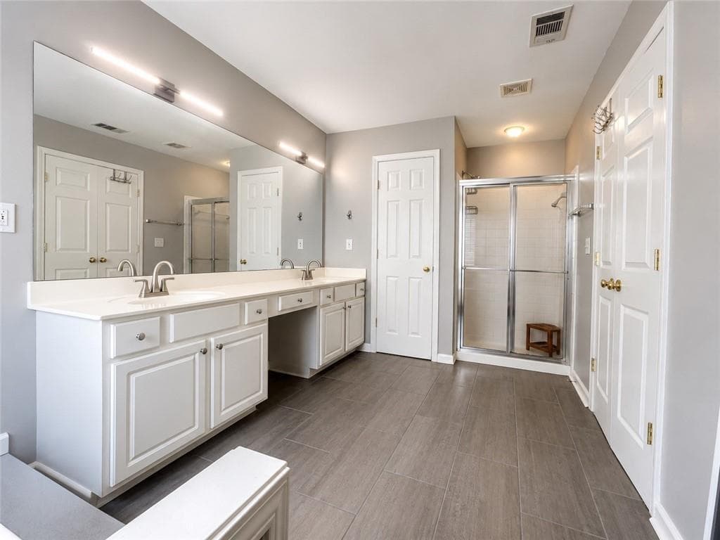 3 bedroom, 3 bathroom, 2,070 sq ft single family residence for rent at 2584 Alvecot Circle, Atlanta, GA 30339 for $2,990 a month — photo 10