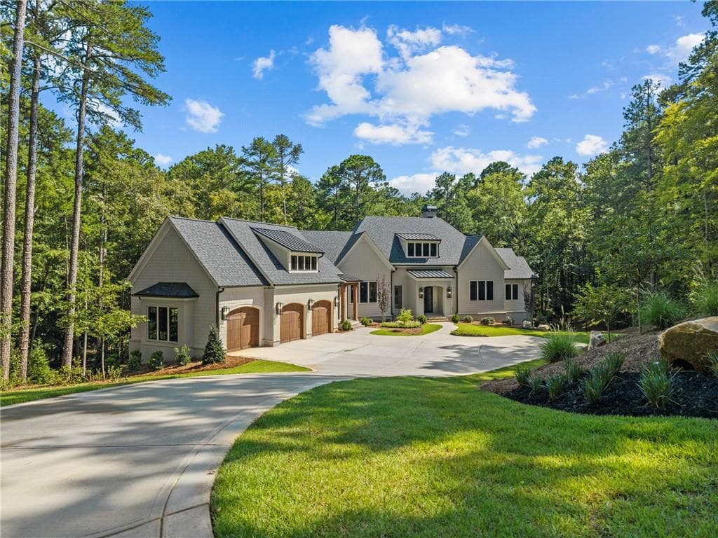 4 bedroom, 6 bathroom, 4,981 sq ft single family residence for sale at 1061 Curtright Place, Greensboro, GA 30642 — photo 2