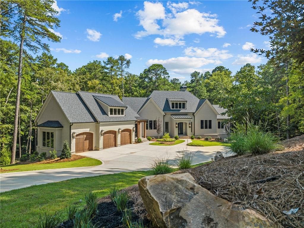 4 bedroom, 6 bathroom, 4,981 sq ft single family residence for sale at 1061 Curtright Place, Greensboro, GA 30642 — photo 3