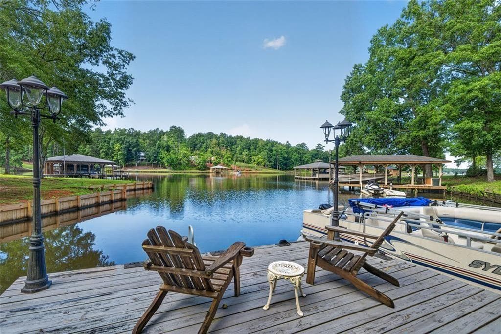 3 bedroom, 2 bathroom, 1,980 sq ft single family residence under contract at 2107 Oconee Drive, Sparta, GA 31087