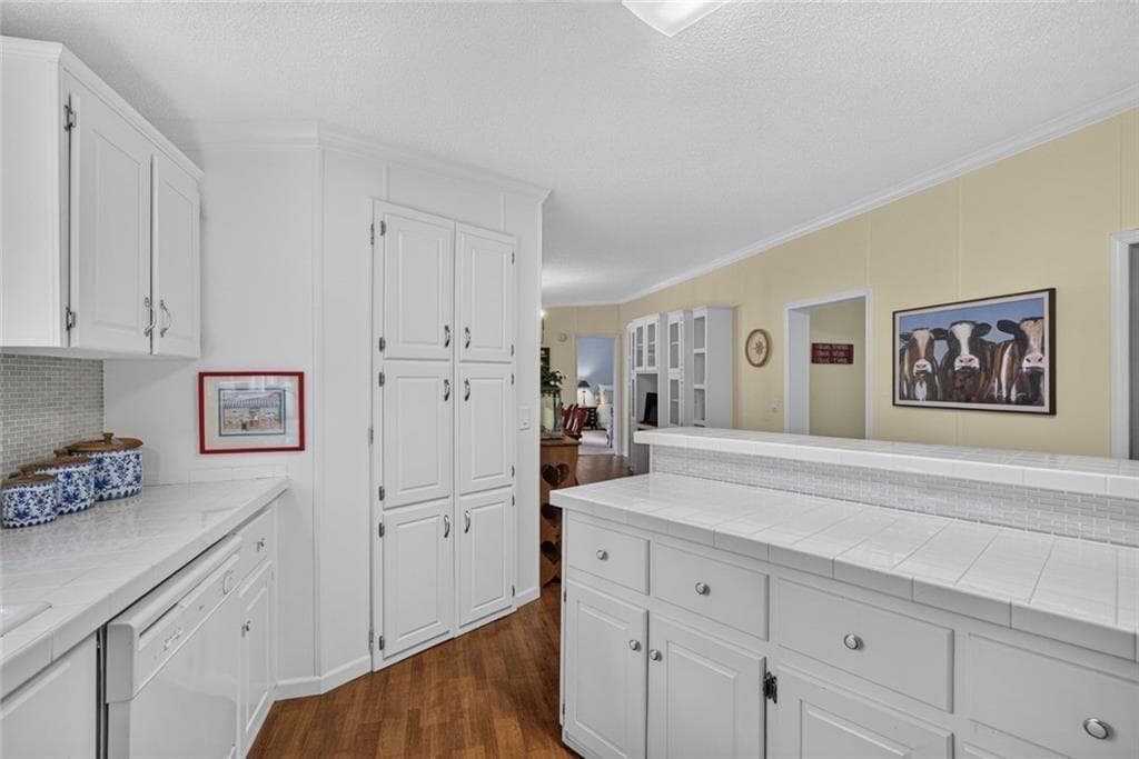 3 bedroom, 2 bathroom, 1,980 sq ft single family residence under contract at 2107 Oconee Drive, Sparta, GA 31087 — photo 7