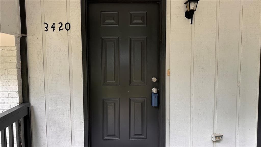 3 bedroom, 2 bathroom, 1,630 sq ft single family residence under contract at 3420 Cedar Rock Lane, Lithonia, GA 30038 — photo 4