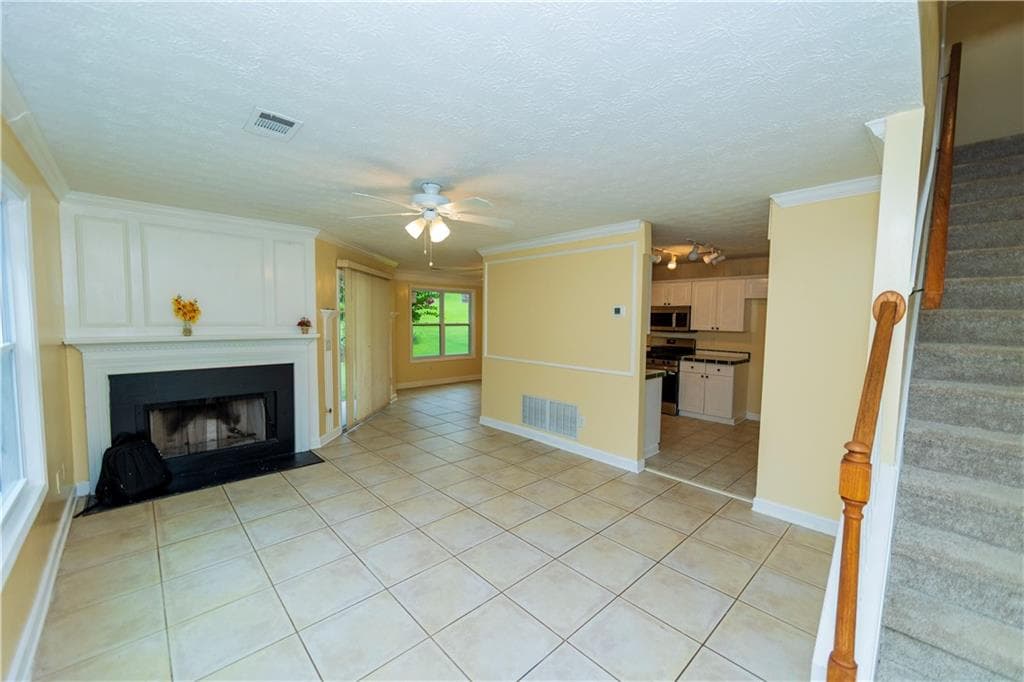 3 bedroom, 3 bathroom, 1,515 sq ft single family residence for sale at 3740 Maple Valley Drive, Cumming, GA 30040 — photo 2