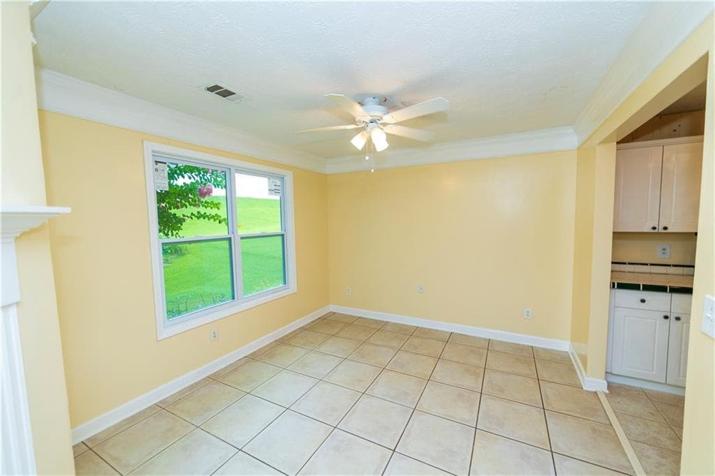 3 bedroom, 3 bathroom, 1,515 sq ft single family residence for sale at 3740 Maple Valley Drive, Cumming, GA 30040 — photo 5