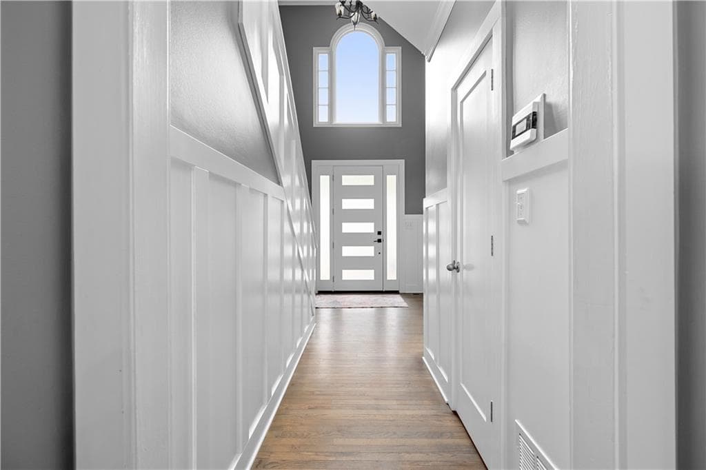 5 bedroom, 4 bathroom, 3,775 sq ft single family residence for sale at 1313 Pembridge Way, Kennesaw, GA 30152 — photo 7