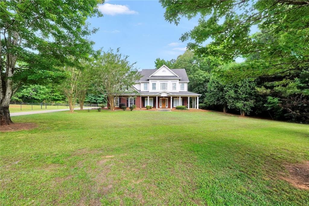 5 bedroom, 3 bathroom, 3,263 sq ft single family residence under contract at 1731 Snapping Shoals Road, Mcdonough, GA 30252 — photo 5