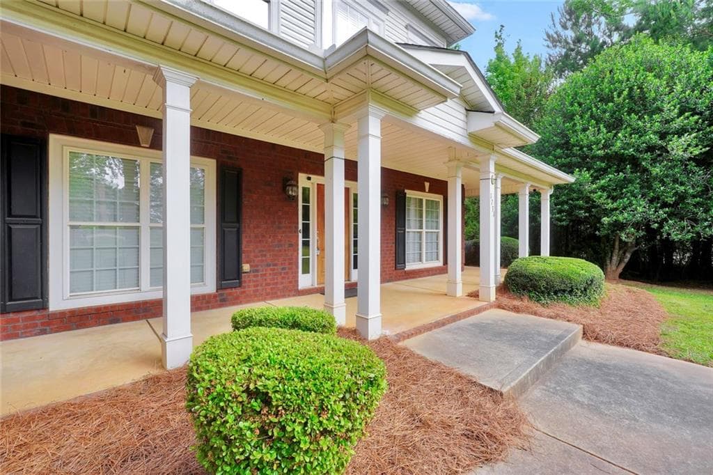 5 bedroom, 3 bathroom, 3,263 sq ft single family residence under contract at 1731 Snapping Shoals Road, Mcdonough, GA 30252 — photo 8