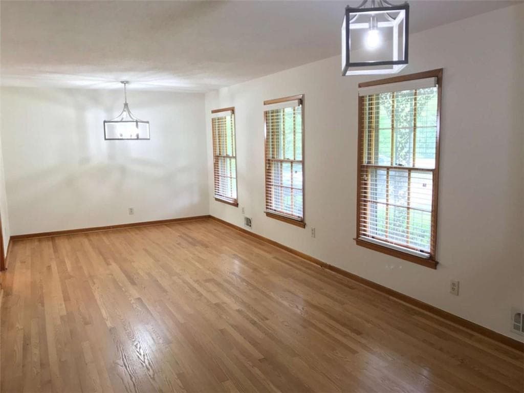3 bedroom, 2 bathroom, 1,423 sq ft single family residence for rent at 1321 Mary Dale Drive, Lilburn, GA 30047 for $1,750 a month — photo 4