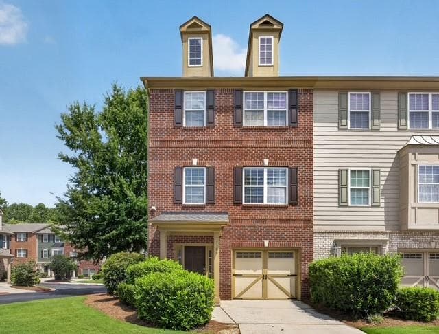 3 bedroom, 4 bathroom, 1,992 sq ft townhouse for sale at 1369 Dolcetto Trace 8, Kennesaw, GA 30152 — photo 1 of 40