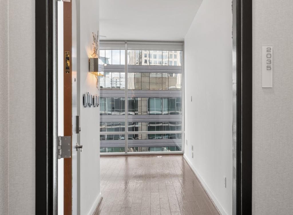 1 bedroom, 1 bathroom, 851 sq ft condominium for sale at 923 Peachtree Street 2035, Atlanta, GA 30309 — photo 5