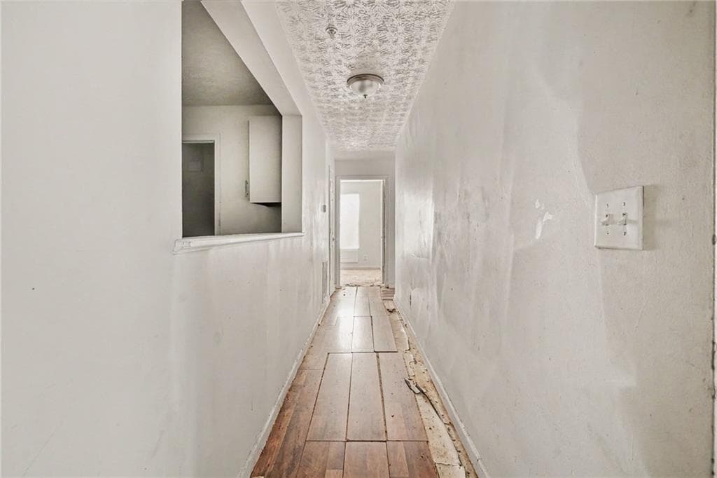 3 bedroom, 2 bathroom, 1,292 sq ft condominium for sale at 2202 Fairington Village Drive, Lithonia, GA 30038 — photo 2