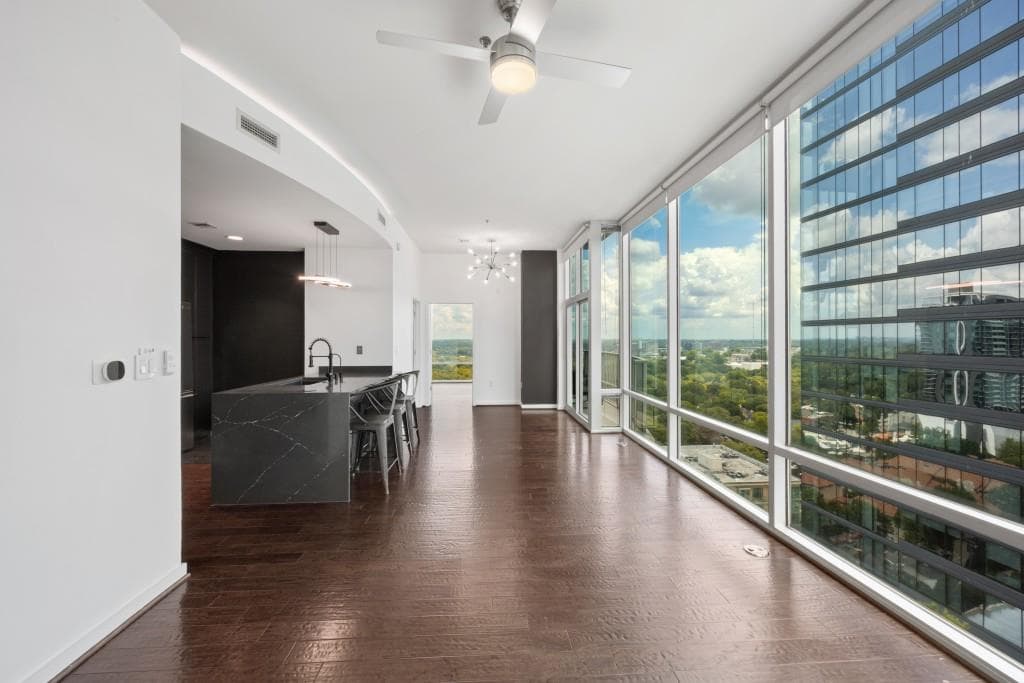 1 bedroom, 1 bathroom, 851 sq ft condominium for sale at 923 Peachtree Street 2035, Atlanta, GA 30309 — photo 6