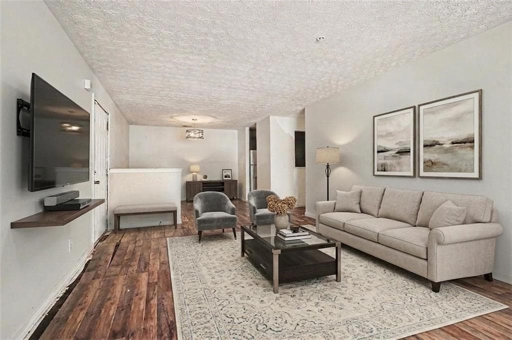 3 bedroom, 2 bathroom, 1,292 sq ft condominium for sale at 2202 Fairington Village Drive, Lithonia, GA 30038 — photo 4