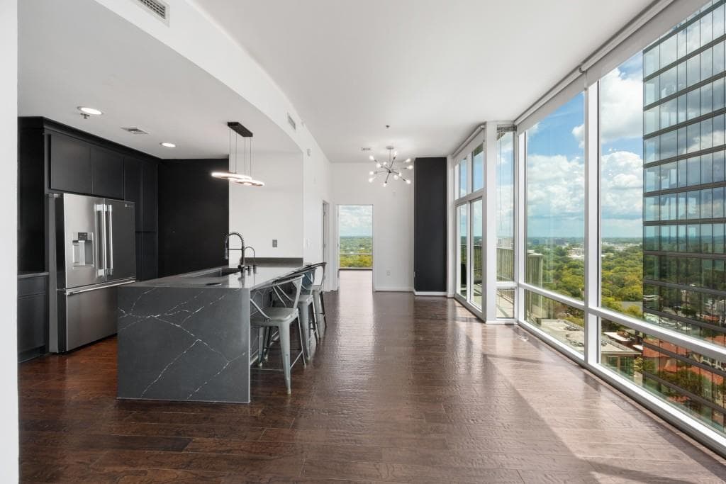 1 bedroom, 1 bathroom, 851 sq ft condominium for sale at 923 Peachtree Street 2035, Atlanta, GA 30309 — photo 7