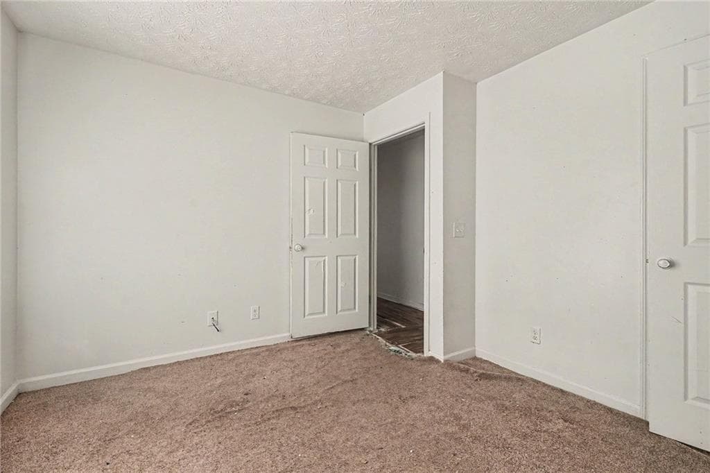 3 bedroom, 2 bathroom, 1,292 sq ft condominium for sale at 2202 Fairington Village Drive, Lithonia, GA 30038 — photo 8