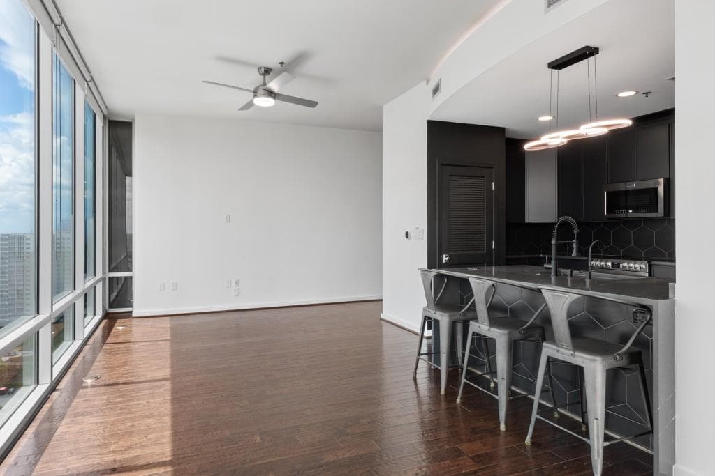 1 bedroom, 1 bathroom, 851 sq ft condominium for sale at 923 Peachtree Street 2035, Atlanta, GA 30309 — photo 10