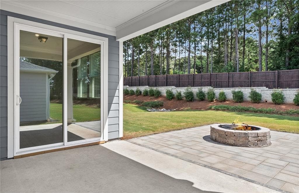 3 bedroom, 2 bathroom, 1,590 sq ft single family residence under contract at 1111 LeConte Court, Griffin, GA 30223 — photo 2
