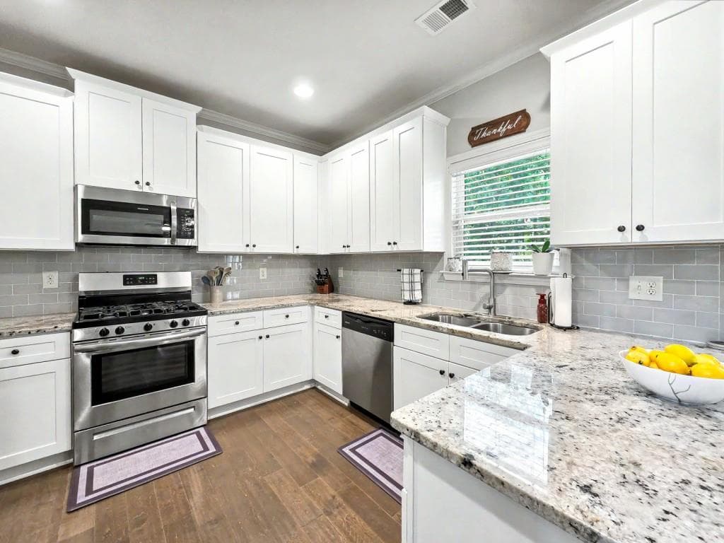 5 bedroom, 4 bathroom, 3,128 sq ft single family residence for sale at 73 Lilyfield Lane, Acworth, GA 30101 — photo 9