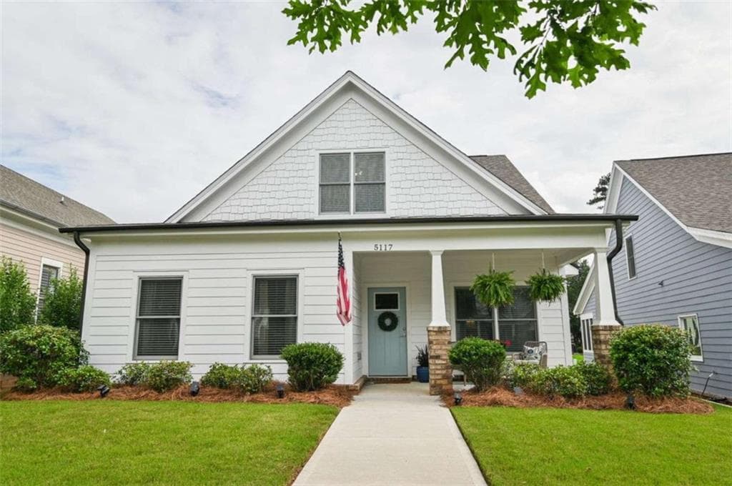 3 bedroom, 3 bathroom, 2,094 sq ft single family residence for sale at 5117 West Robinson Street, Covington, GA 30014 — photo 2