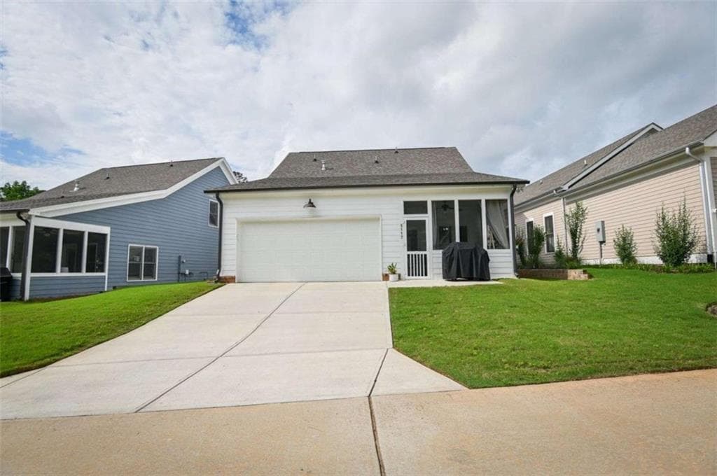 3 bedroom, 3 bathroom, 2,094 sq ft single family residence for sale at 5117 West Robinson Street, Covington, GA 30014 — photo 5