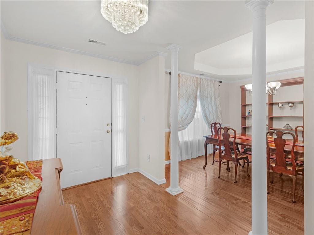 3 bedroom, 2 bathroom, 2,051 sq ft single family residence for sale at 195 Galway Bend, Tyrone, GA 30290 — photo 3