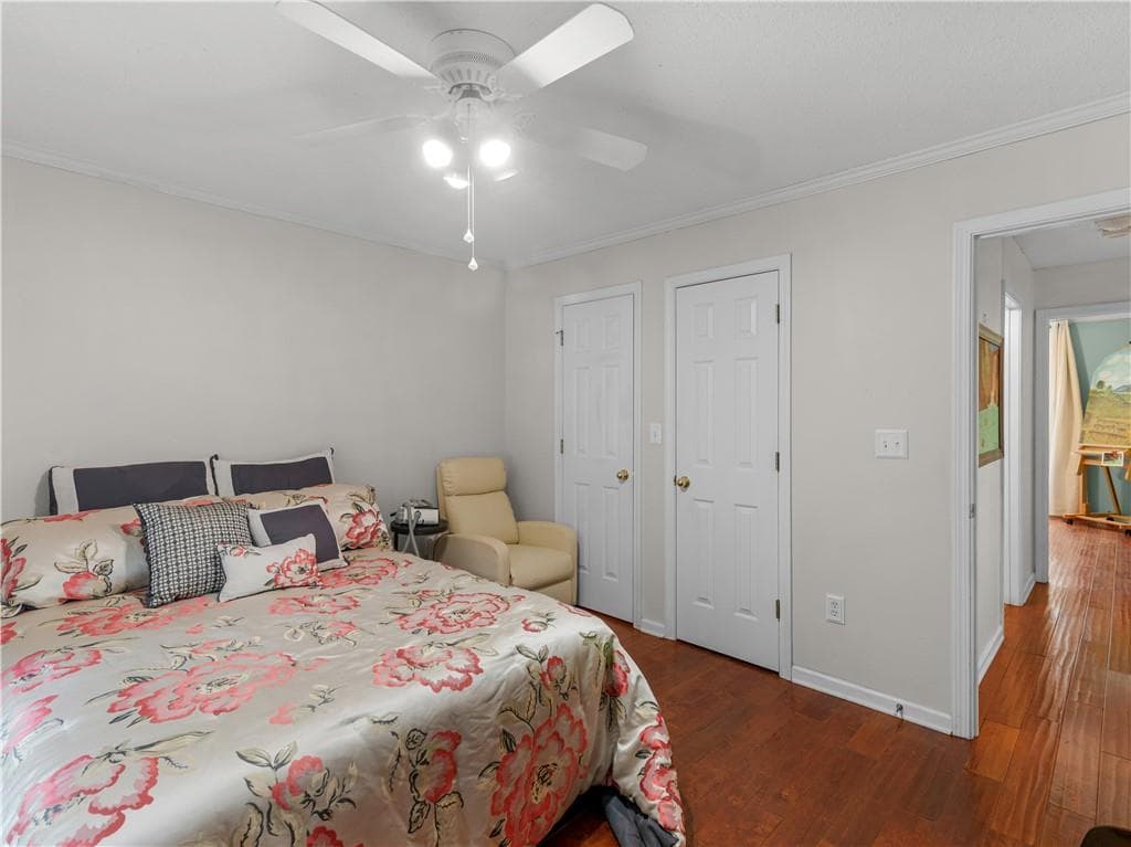 3 bedroom, 2 bathroom, 2,051 sq ft single family residence for sale at 195 Galway Bend, Tyrone, GA 30290 — photo 8
