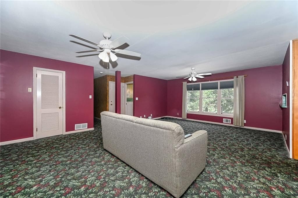 5 bedroom, 3 bathroom, 3,028 sq ft single family residence under contract at 2484 SW Northview Drive, Austell, GA 30106 — photo 8