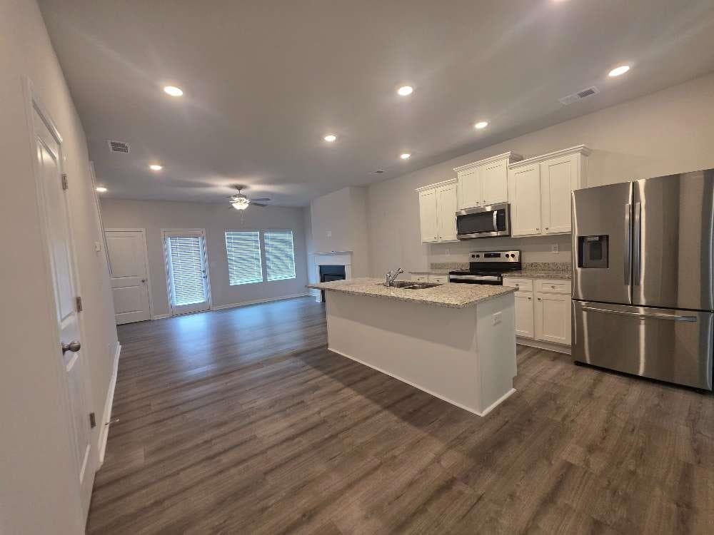 3 bedroom, 3 bathroom, 1,500 sq ft townhouse for sale at 4353 Smithgall Court, Union City, GA 30291 — photo 7