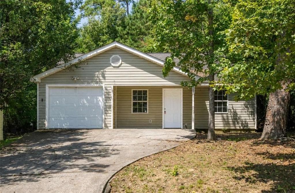 3 bedroom, 2 bathroom, 1,128 sq ft single family residence for sale at 128 Norcross Way, Rome, GA 30165 — photo 2