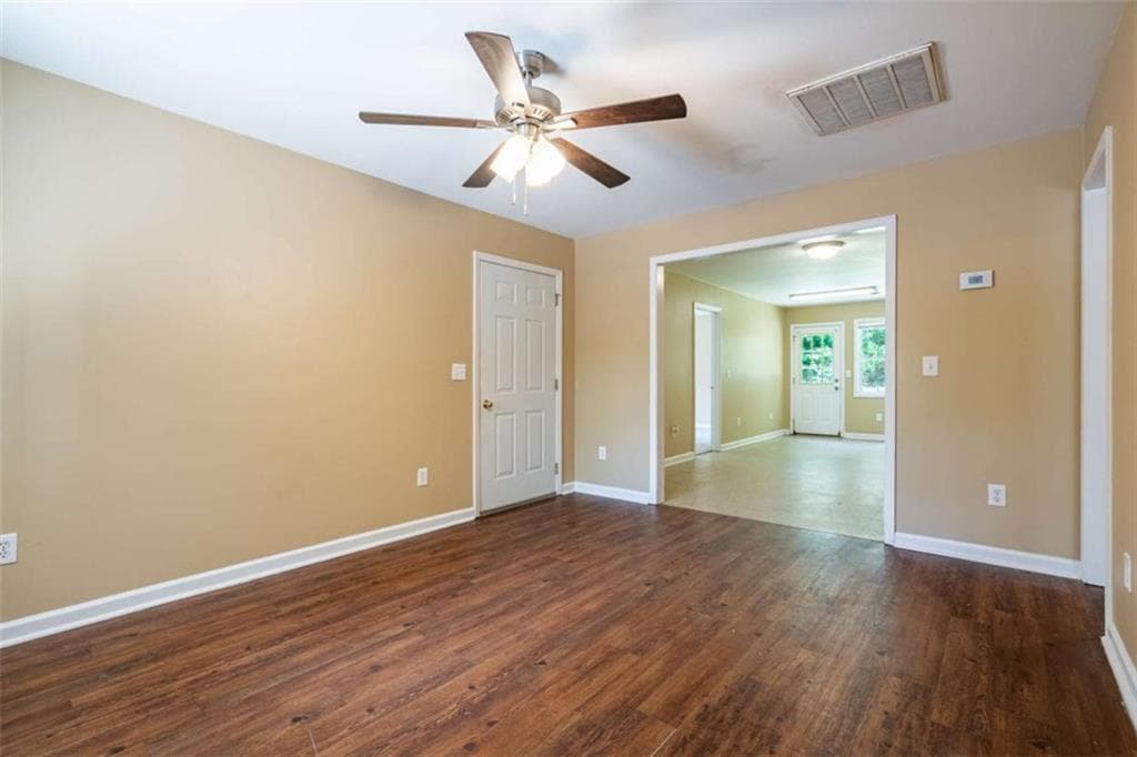 3 bedroom, 2 bathroom, 1,128 sq ft single family residence for sale at 128 Norcross Way, Rome, GA 30165 — photo 4