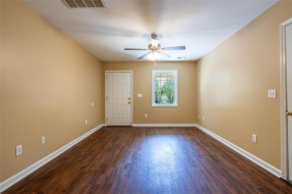 3 bedroom, 2 bathroom, 1,128 sq ft single family residence for sale at 128 Norcross Way, Rome, GA 30165 — photo 5