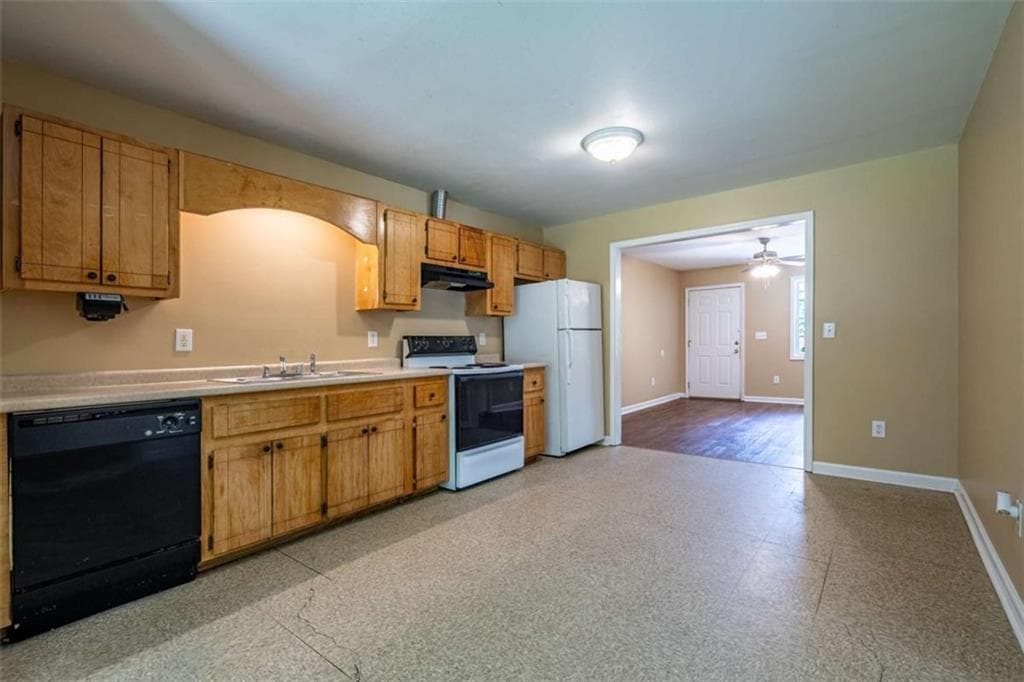 3 bedroom, 2 bathroom, 1,128 sq ft single family residence for sale at 128 Norcross Way, Rome, GA 30165 — photo 8
