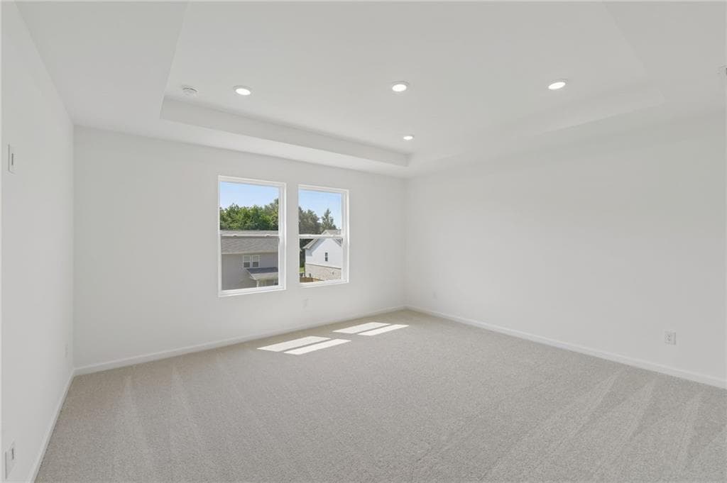 3 bedroom, 3 bathroom, 2,268 sq ft single family residence under contract at 1694 Fawlocke Run, Loganville, GA 30052 — photo 5