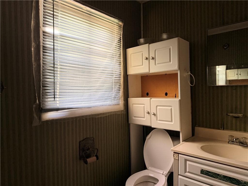 3 bedroom, 1 bathroom, 1,344 sq ft single family residence for sale at 7132 Green Acres Court, Covington, GA 30014 — photo 7