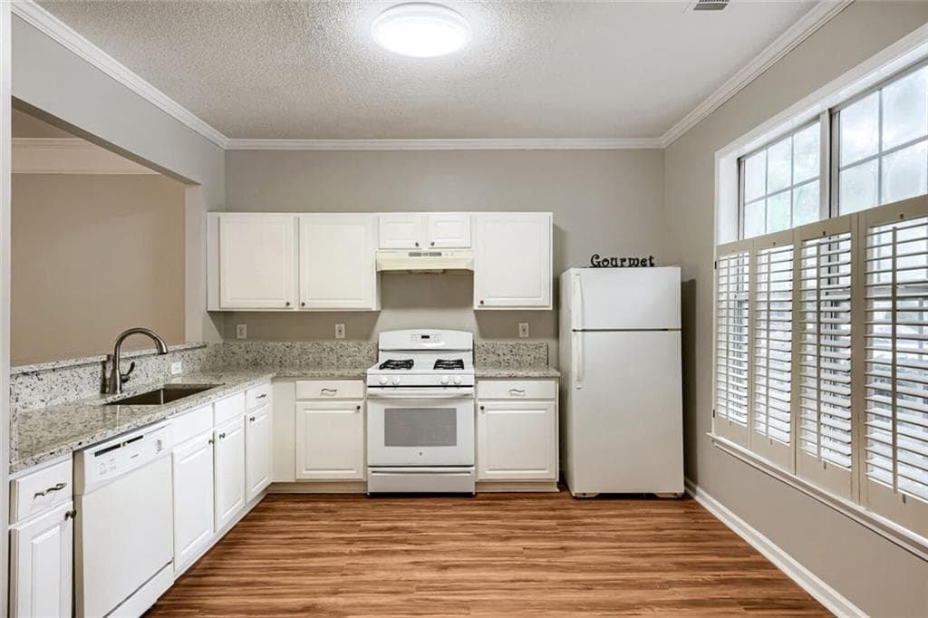 3 bedroom, 3 bathroom, 1,428 sq ft townhouse for rent at 5225 Reps Trace, Norcross, GA 30071 for $2,100 a month — photo 3