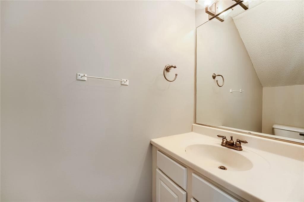 3 bedroom, 3 bathroom, 1,428 sq ft townhouse for rent at 5225 Reps Trace, Norcross, GA 30071 for $2,100 a month — photo 7