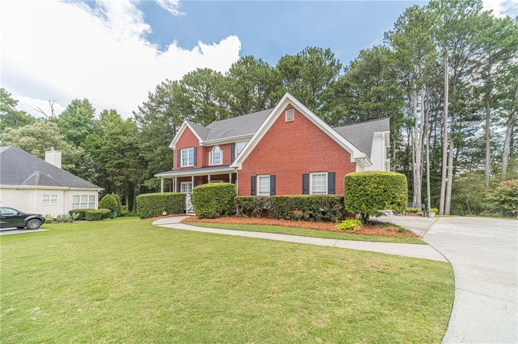 4 bedroom, 3 bathroom, 2,666 sq ft single family residence for sale at 2190 Rosie Lane, Snellville, GA 30078 — photo 4