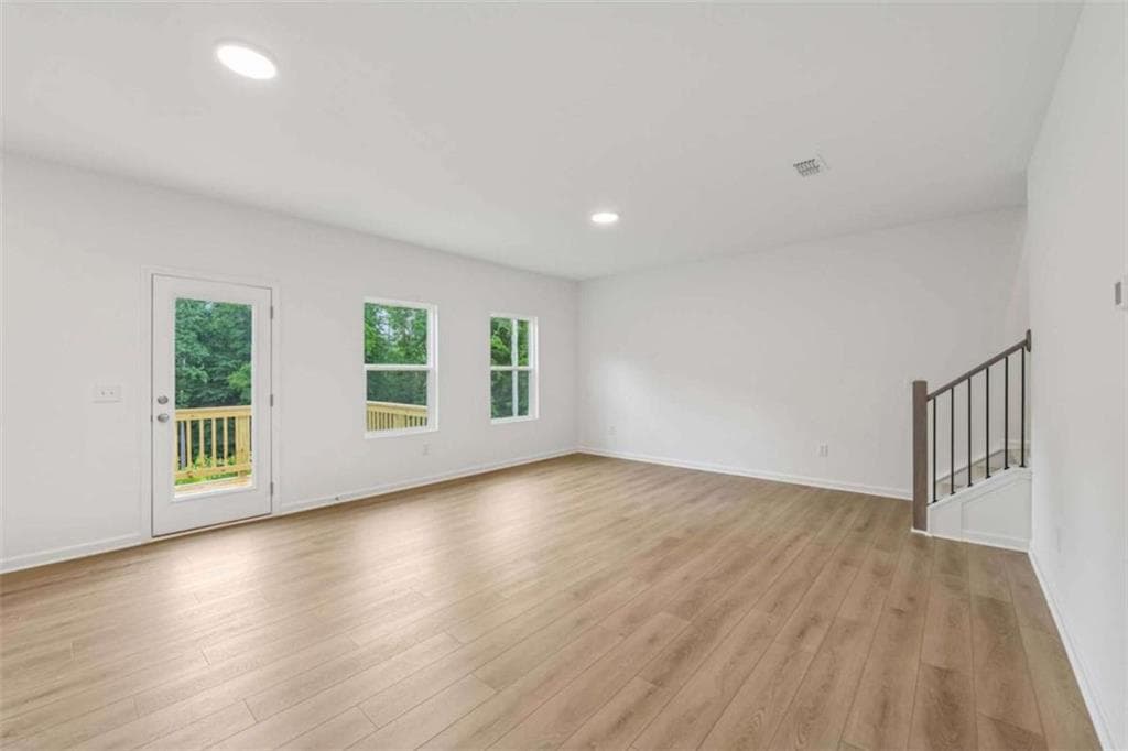 4 bedroom, 3 bathroom, 2,091 sq ft single family residence for sale at 5348 Heron Bay Boulevard, Locust Grove, GA 30248 — photo 5