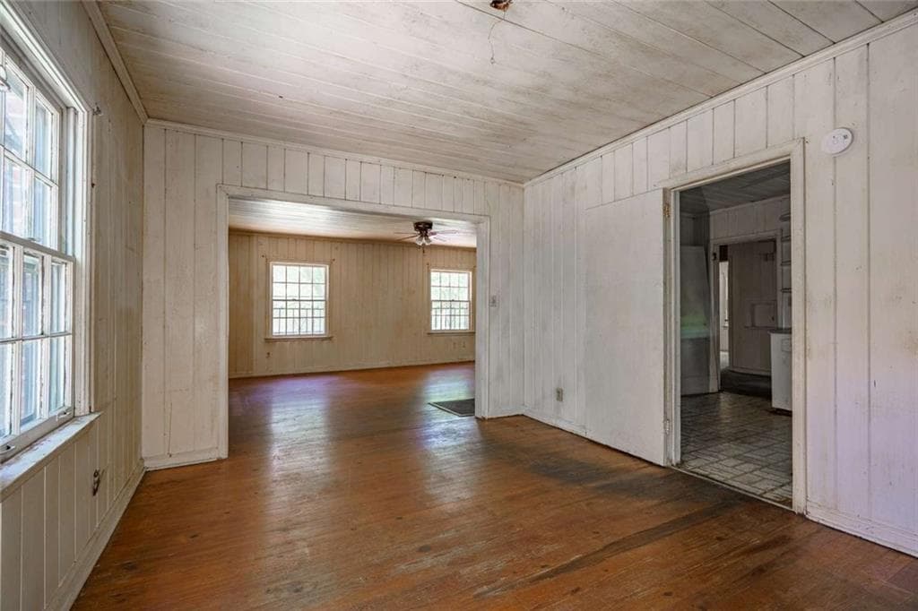 4 bedroom, 2 bathroom, 1,847 sq ft single family residence for sale at 3240 Benjamin E Mays Drive, Atlanta, GA 30311 — photo 10