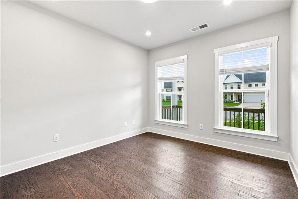 5 bedroom, 4 bathroom, 5,020 sq ft single family residence for rent at 411 Riverclub Road, Acworth, GA 30101 for $3,200 a month — photo 3