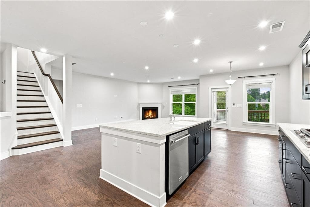 5 bedroom, 4 bathroom, 5,020 sq ft single family residence for rent at 411 Riverclub Road, Acworth, GA 30101 for $3,200 a month — photo 8