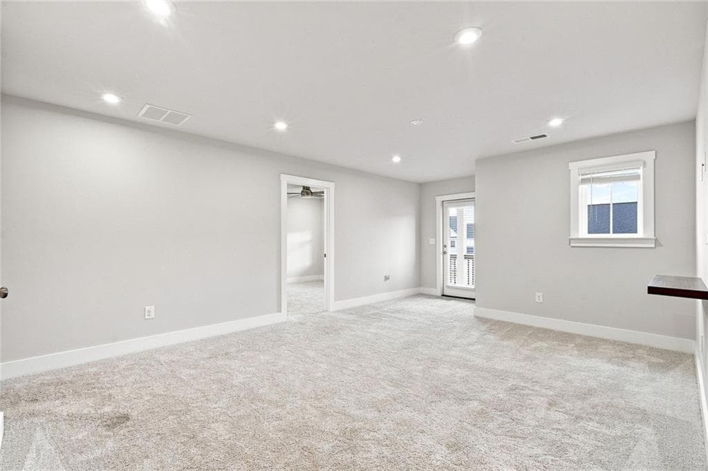 5 bedroom, 4 bathroom, 5,020 sq ft single family residence for rent at 411 Riverclub Road, Acworth, GA 30101 for $3,200 a month — photo 9