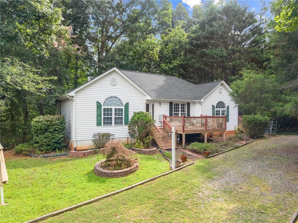 4 bedroom, 3 bathroom, 1,787 sq ft single family residence under contract at 6140 Henry Smith Road, Murrayville, GA 30564