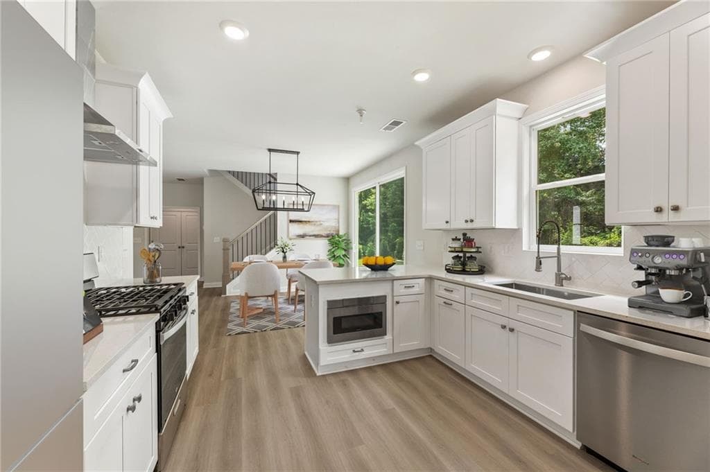 4 bedroom, 3 bathroom, 2,030 sq ft single family residence for sale at 3846 Cottage Circle, Clarkston, GA 30021 — photo 6